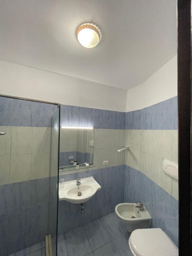 Hotel Zverneci Екстер'єр фото