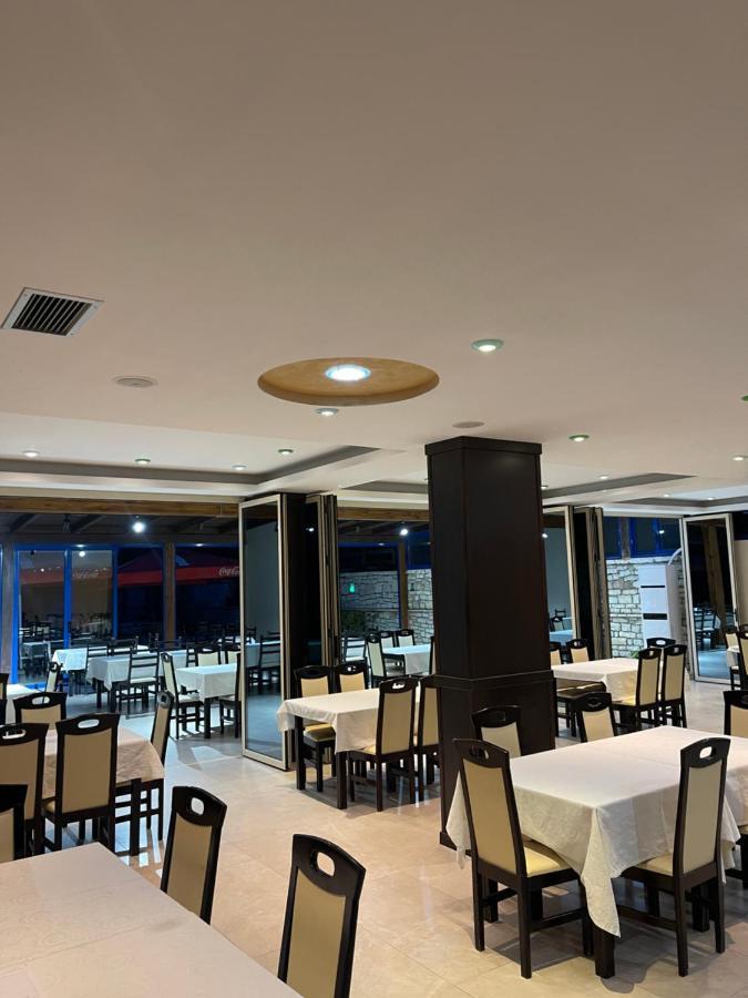 Hotel Zverneci Екстер'єр фото