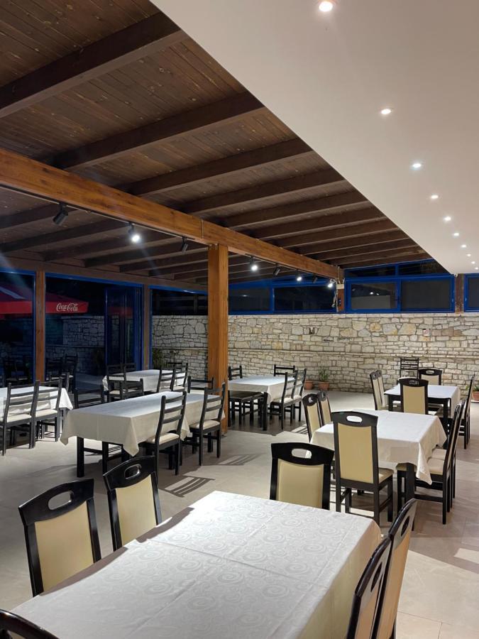 Hotel Zverneci Екстер'єр фото